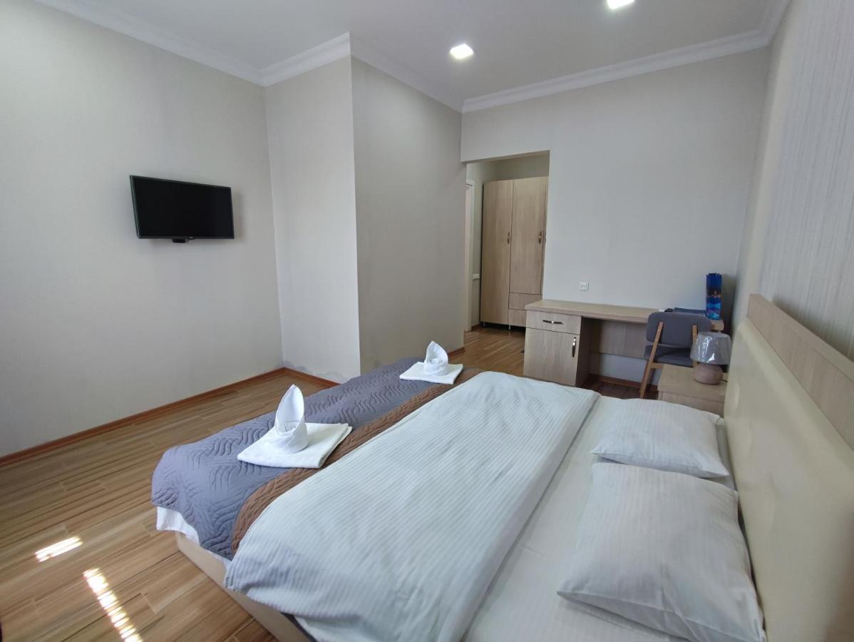 Hotel Botanica Chakvi Extérieur photo