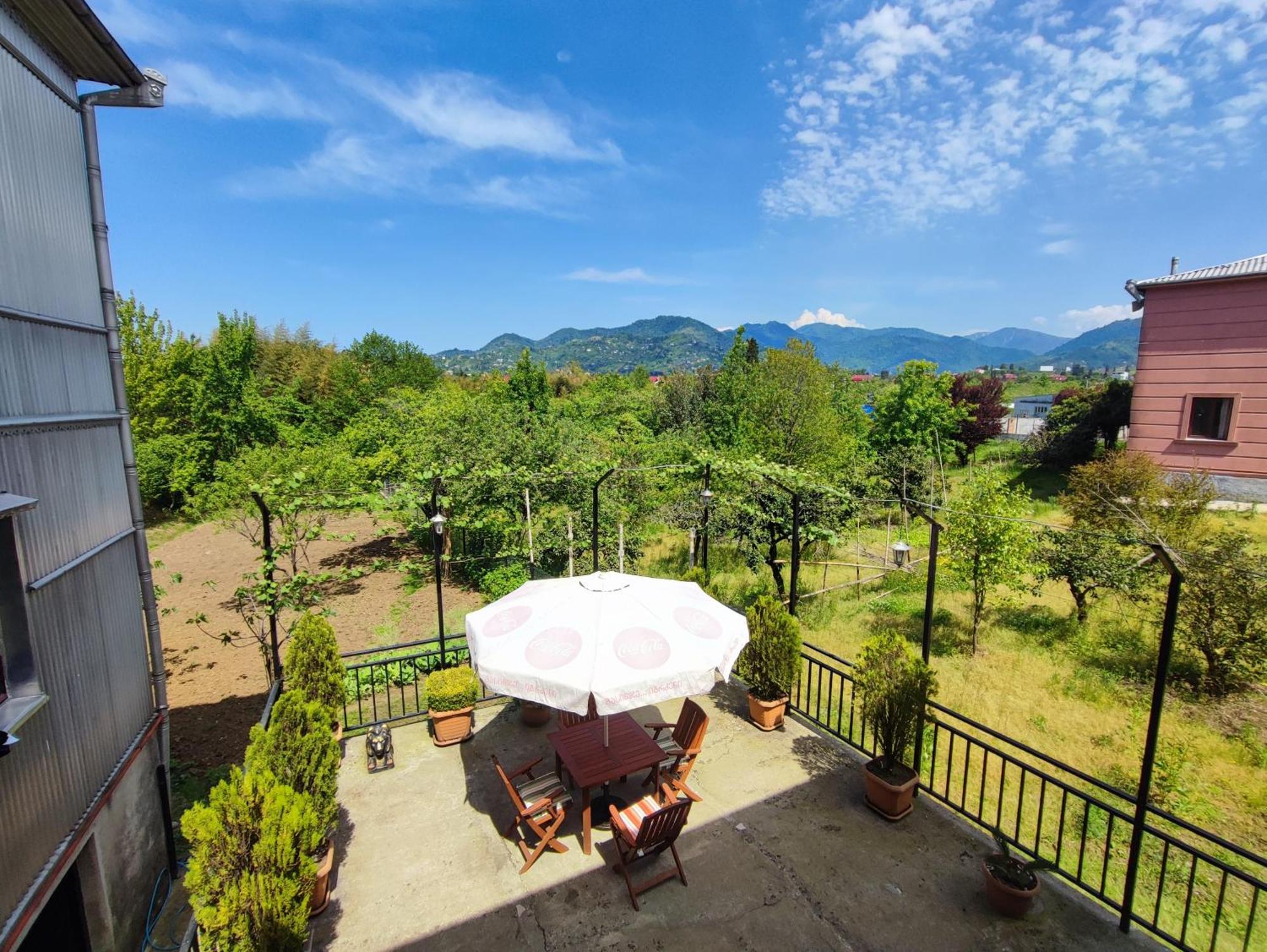 Hotel Botanica Chakvi Extérieur photo