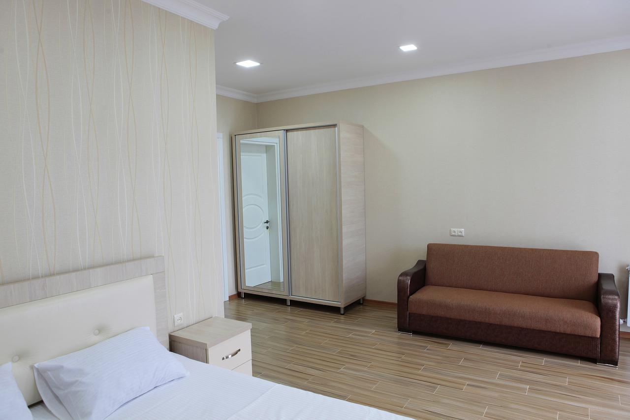 Hotel Botanica Chakvi Extérieur photo