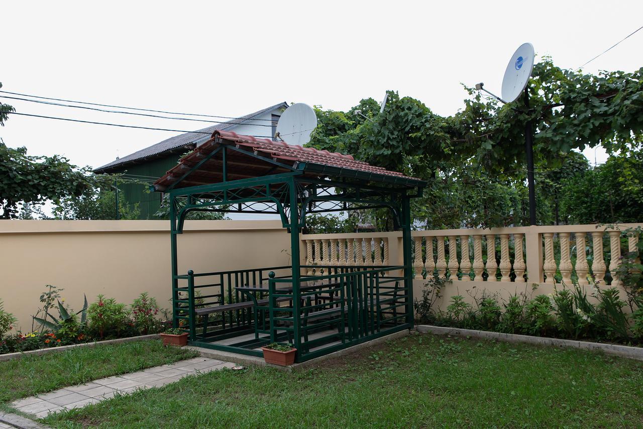 Hotel Botanica Chakvi Extérieur photo